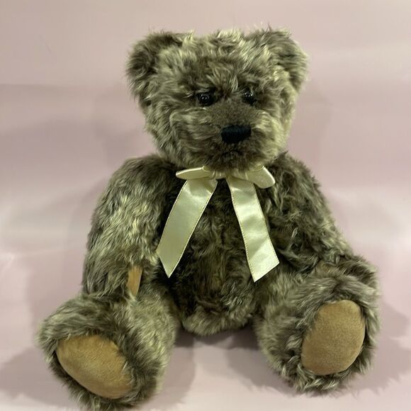Ty Classics Collection “Winthrop” the Bear Plush 2003 Excellent Used Condition - Picture 6 of 8